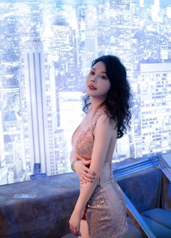 韵味轻熟女木棉花