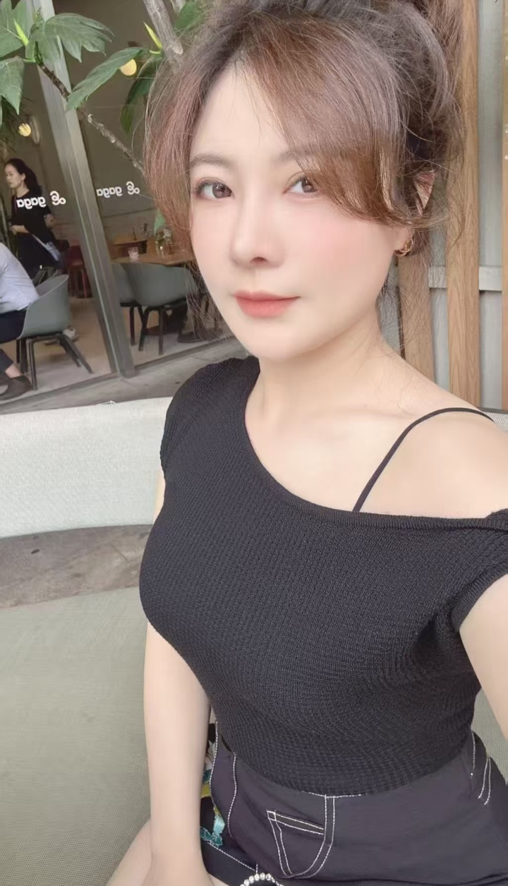 龙华韵味美御姐小鱼儿