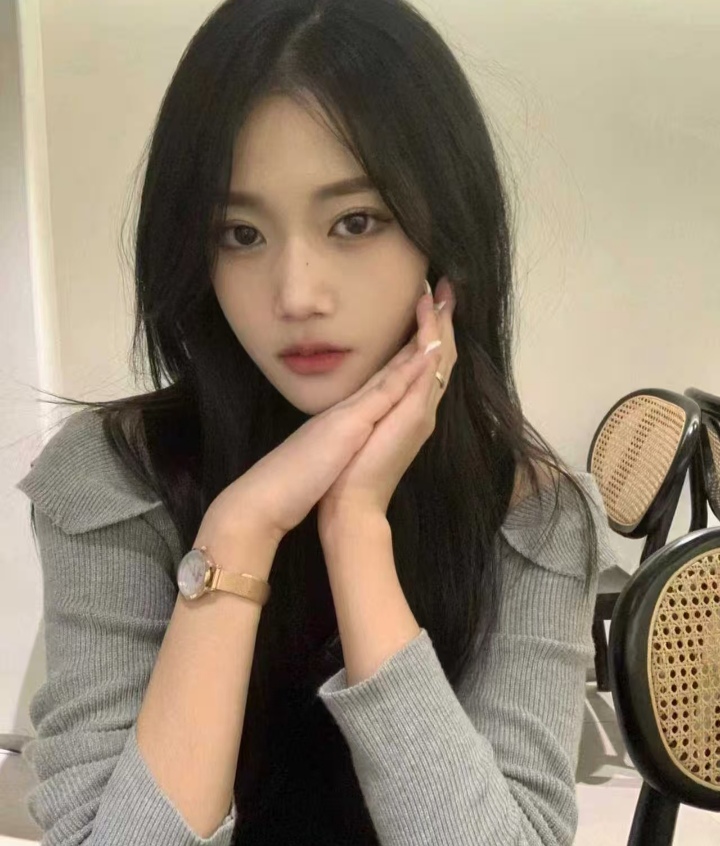 白嫩兼职苗族小姐姐