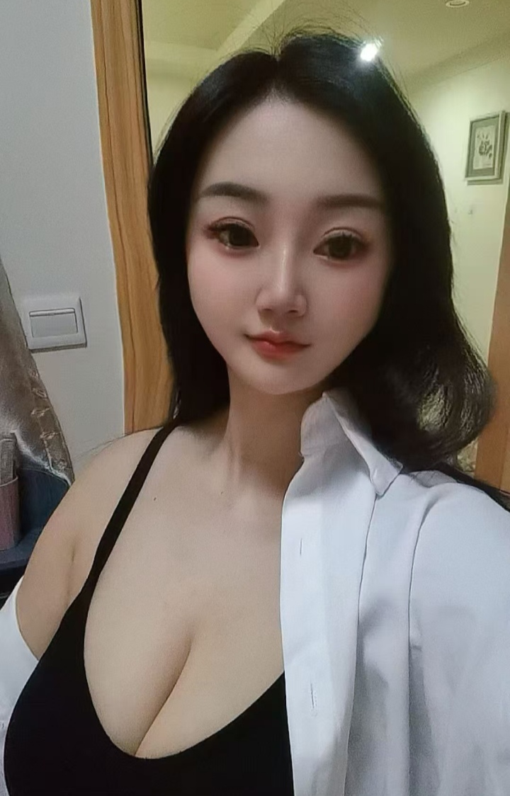 麦地爆乳美御姐河河