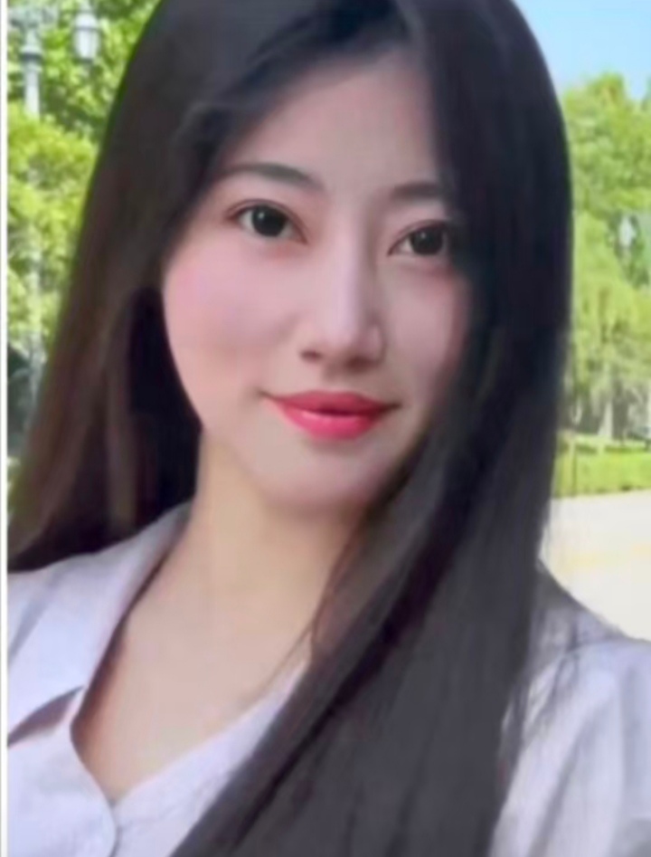 白嫩兼职甜妹苏桐