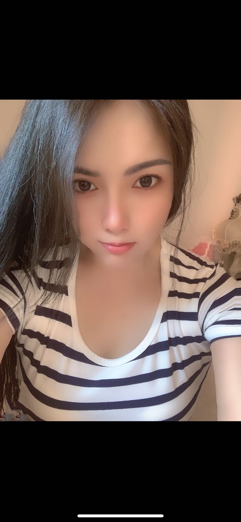 外表纯欲的小姐姐