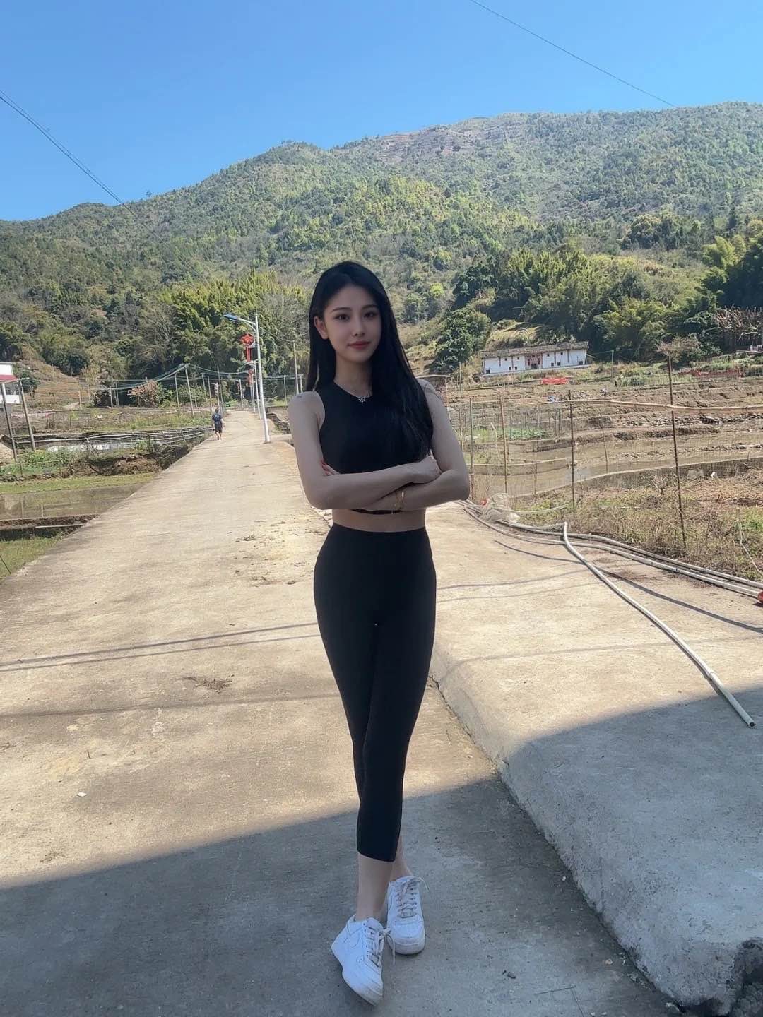 龙华区身材高挑的小燕子