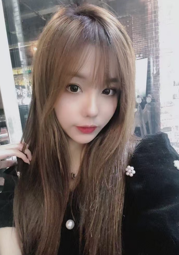 粉嫩兼职小姐姐