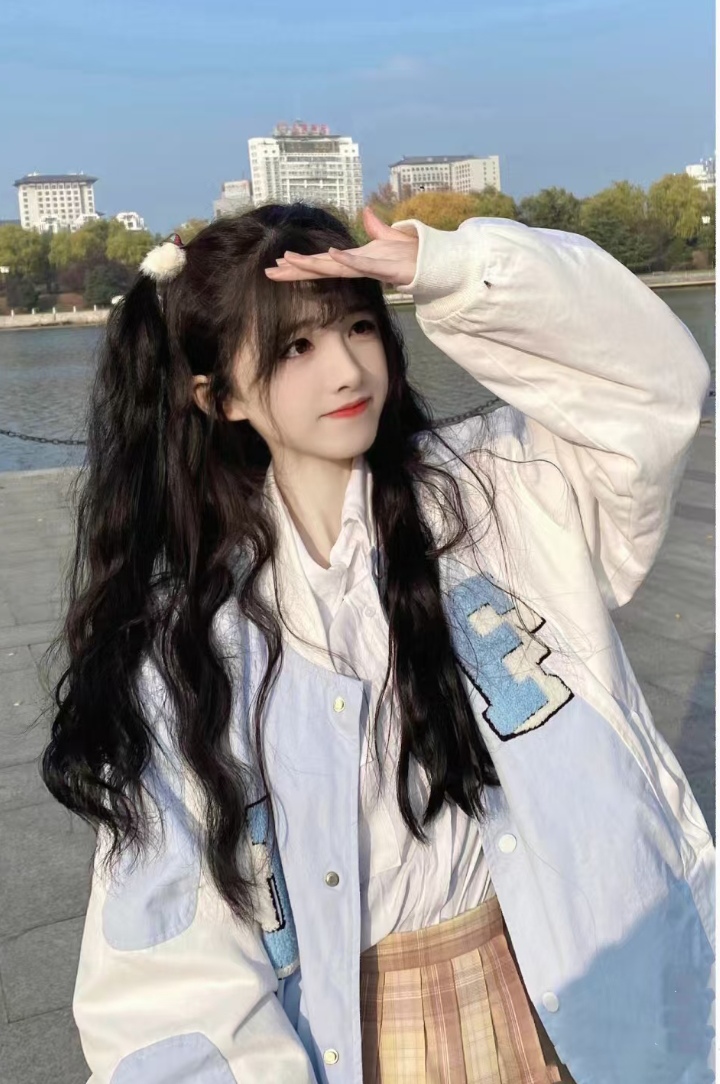 白嫩制服甜妹园园