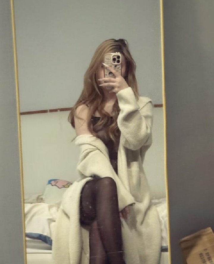 瑶海女友系嫩妹