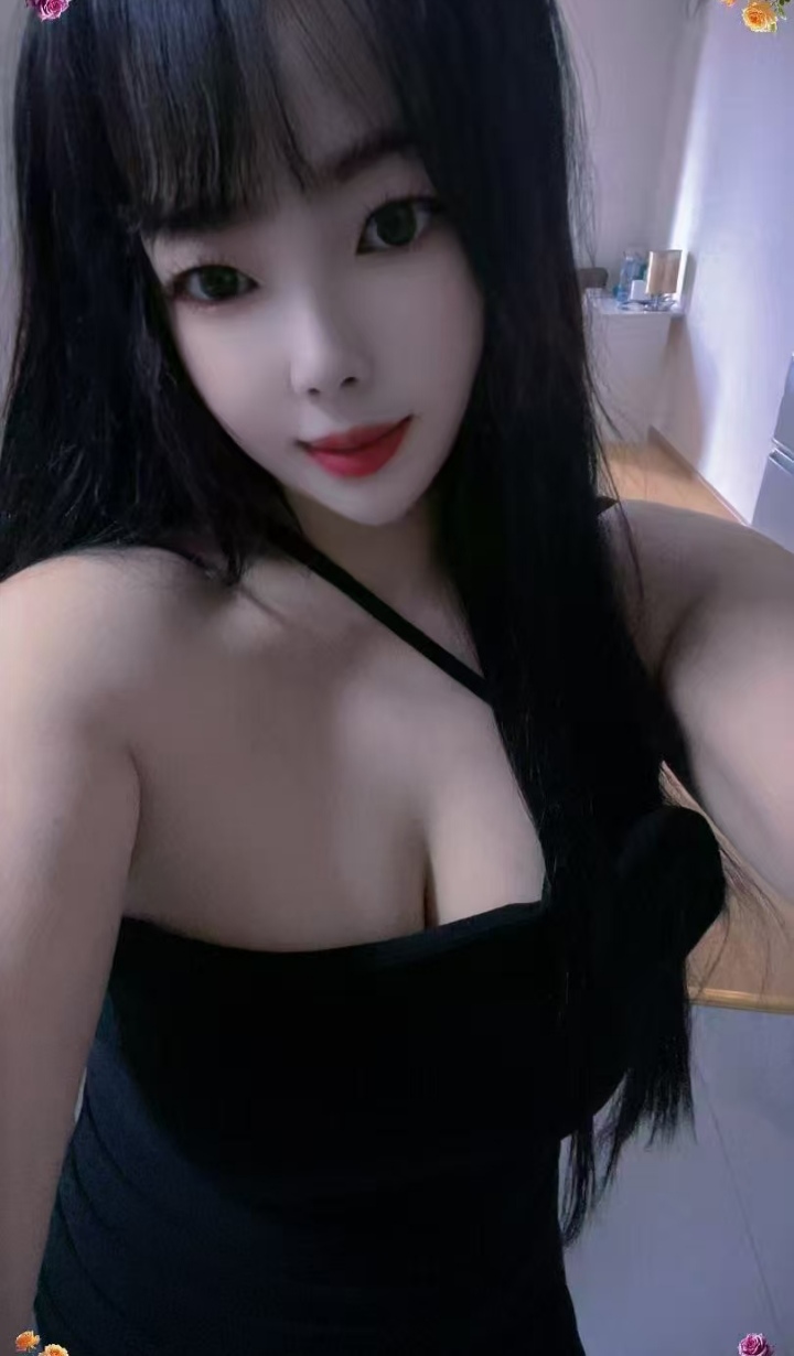 未央爆乳辣妹依依