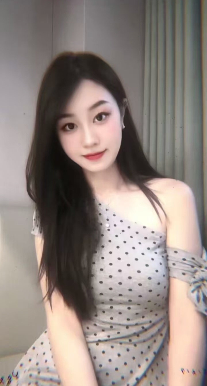 南山白嫩美妞甜甜