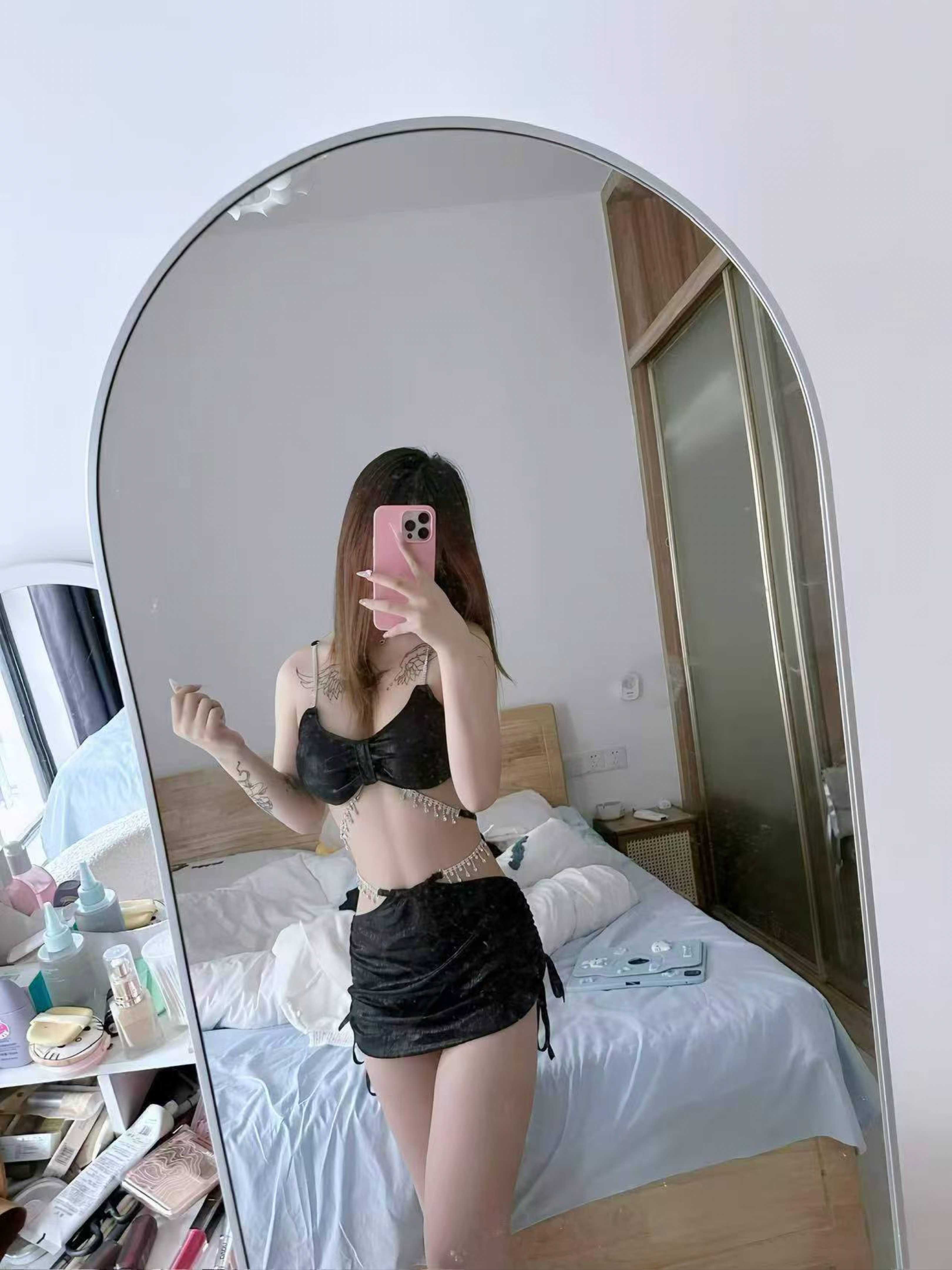 番禺万博甜甜 年纪小听话福务好 身材好