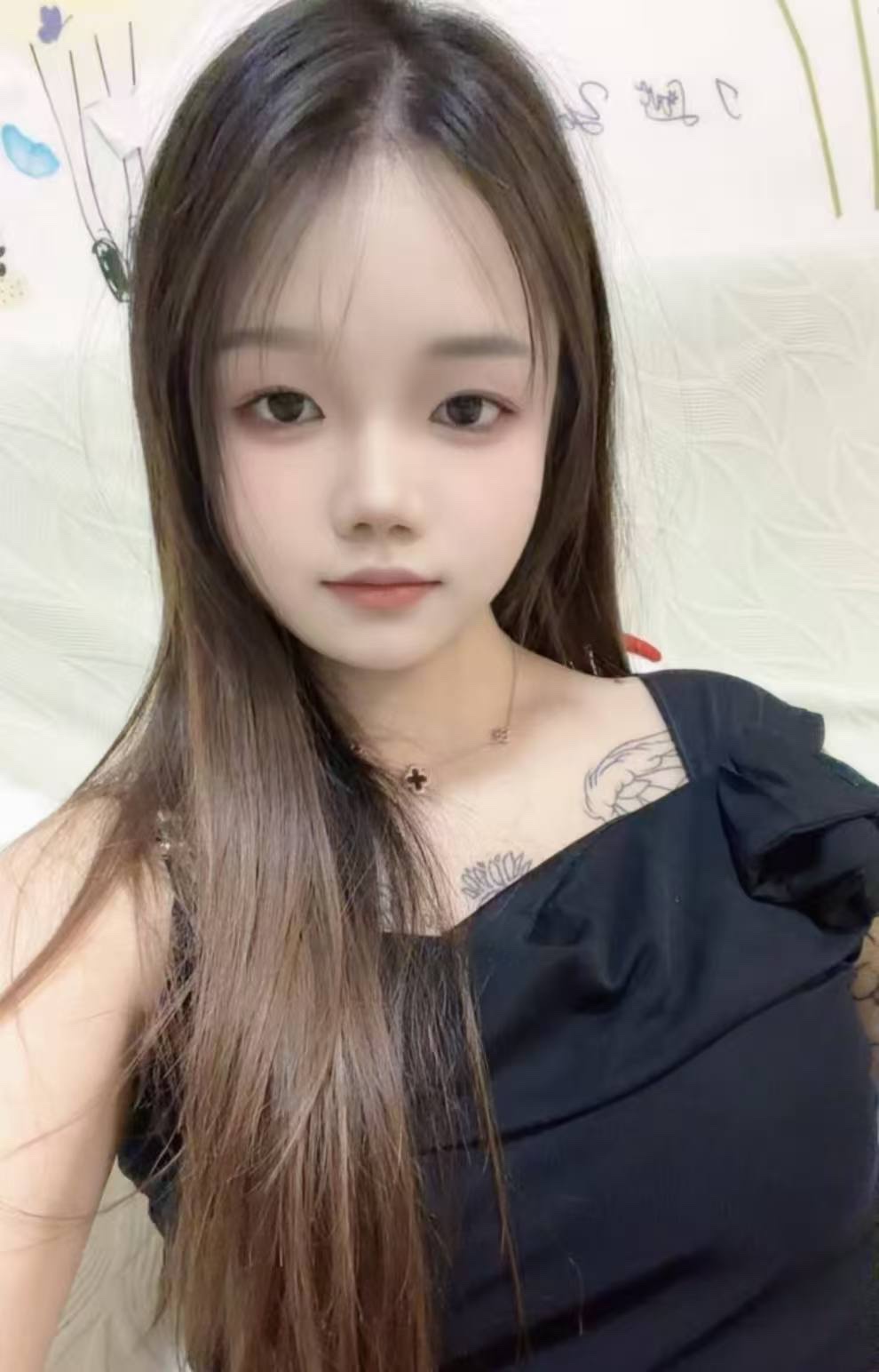 番禺万博甜甜 年纪小听话福务好 身材好