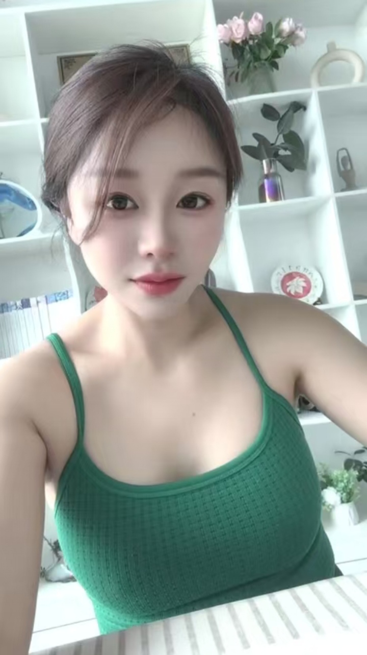 服务系美妞喜儿老师