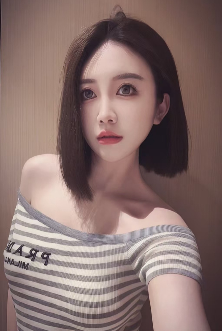 金融城白嫩兼职美妞七七