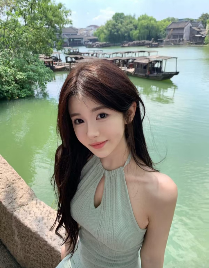 白嫩兼职学妹小柯溪