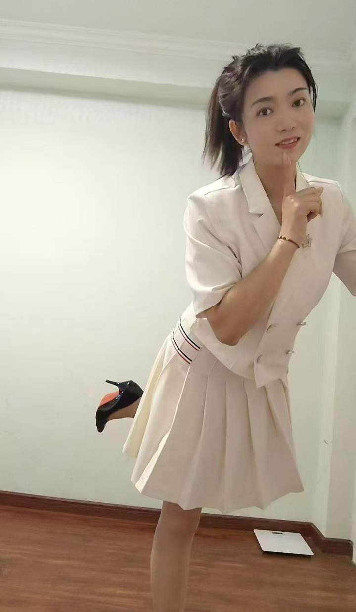 白嫩御姐系小狐狸