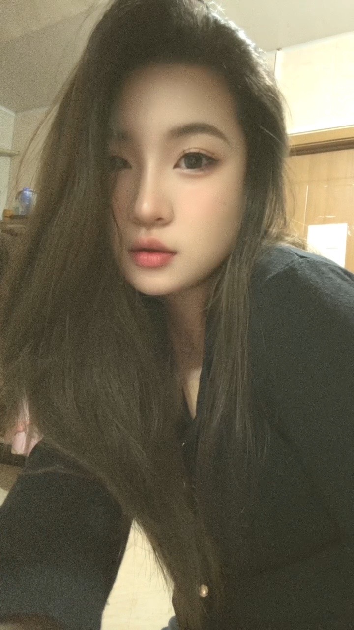 水嫩颤抖小尤物