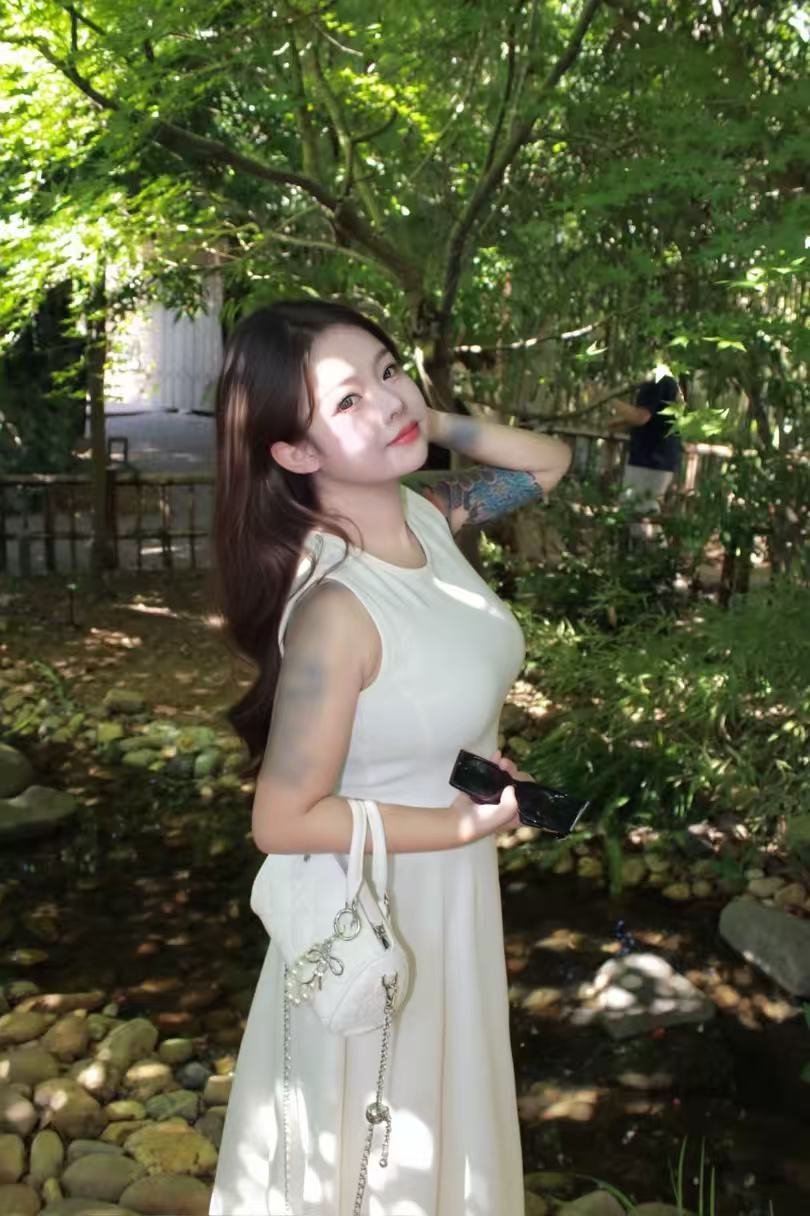 佛山禅城19岁雪儿 可遇不可求极品一线天