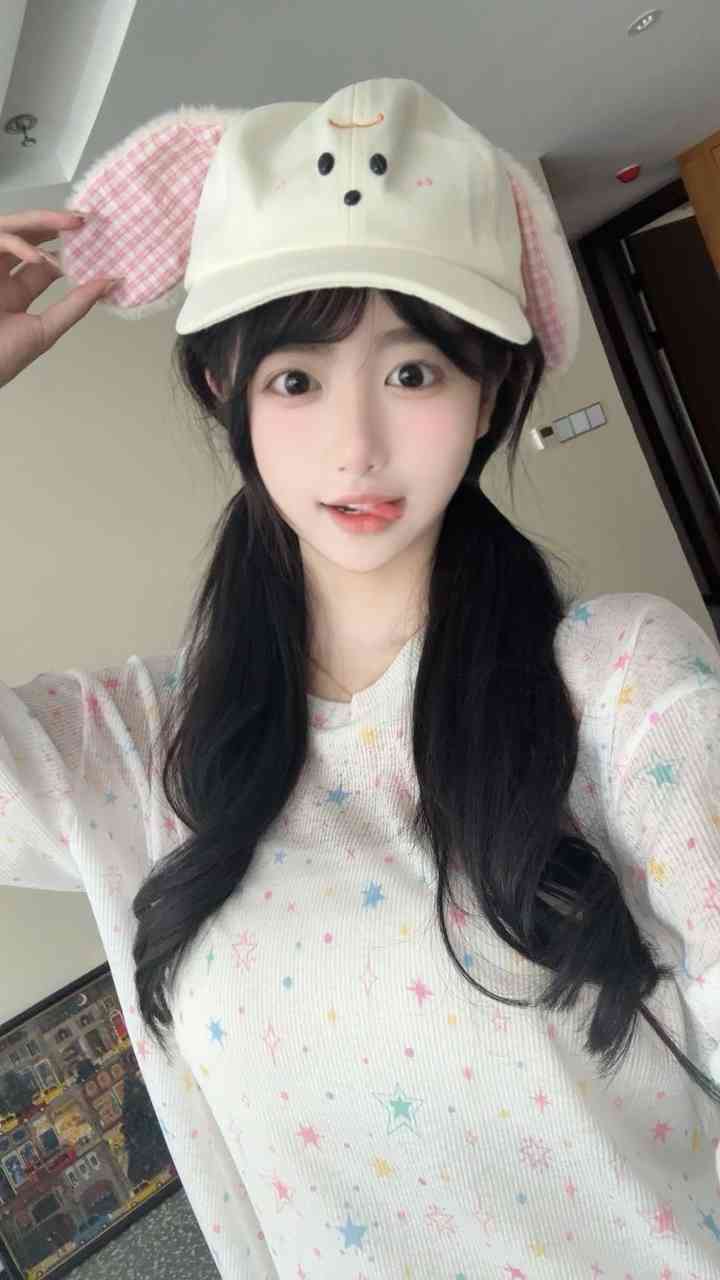 性感御姐，白嫩少女