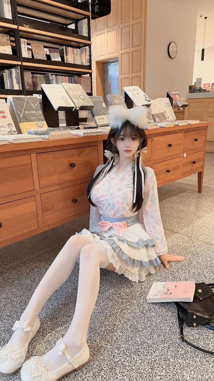 萝莉jk女仆听话