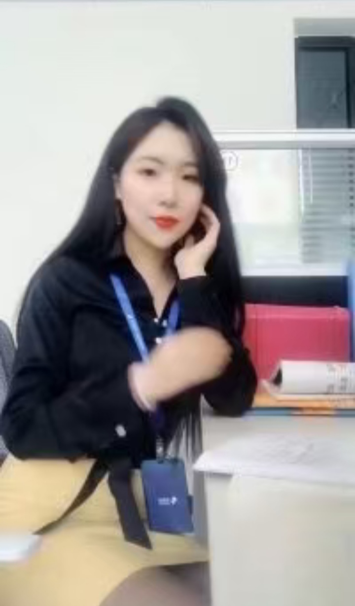 兼职美乳御姐夜玫瑰