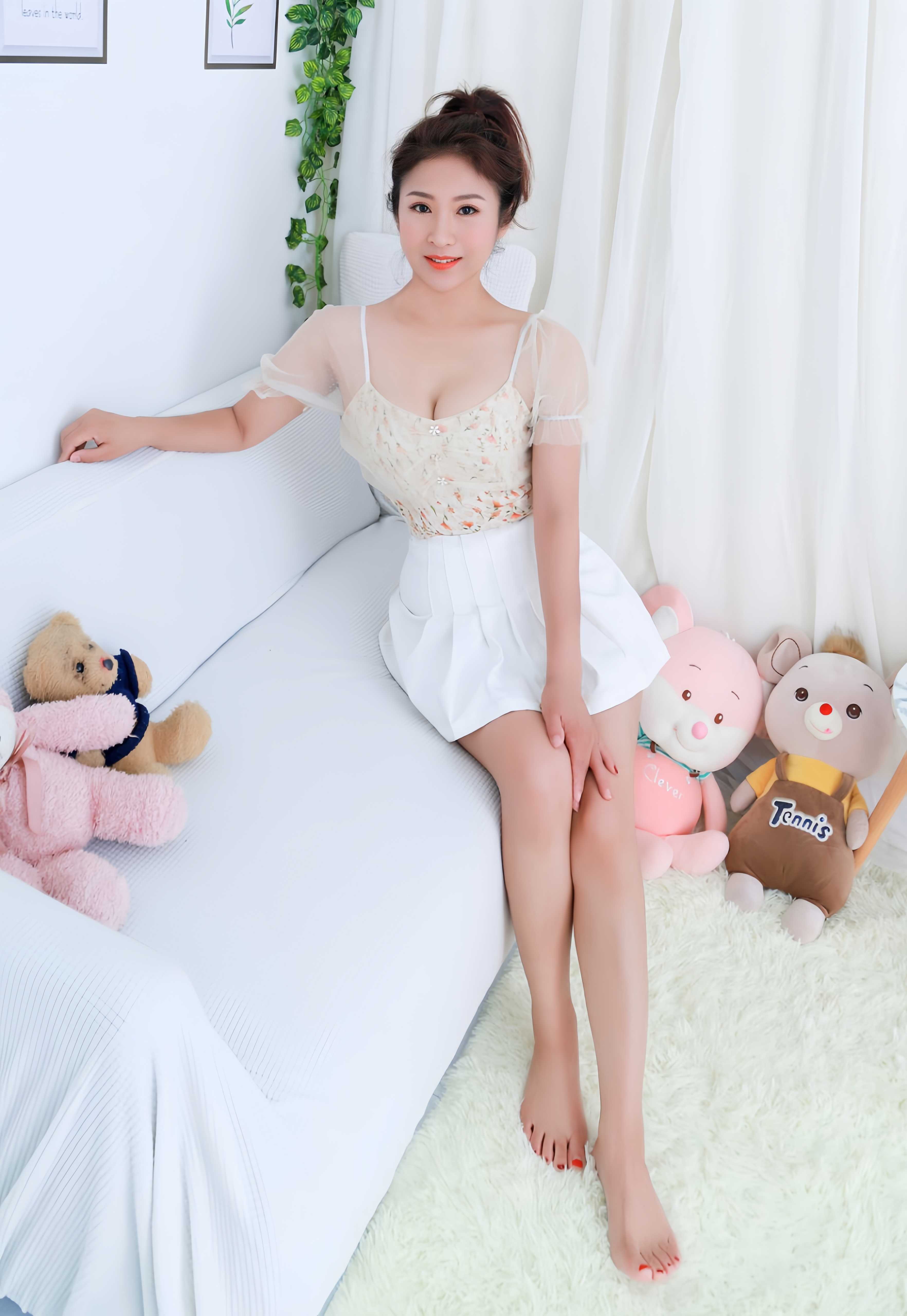 罗湖性感丰满活好英姐