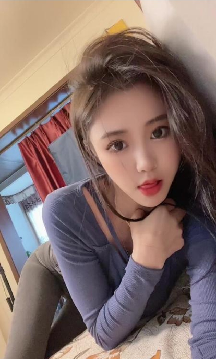 小店极品身材美妞瑶瑶