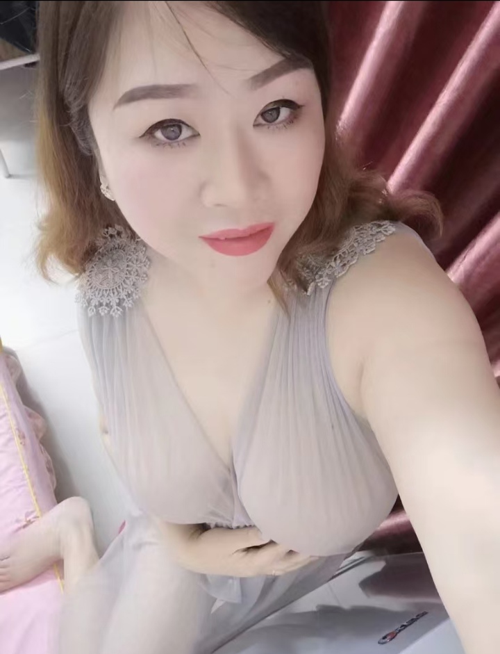 丰满性感少妇美美