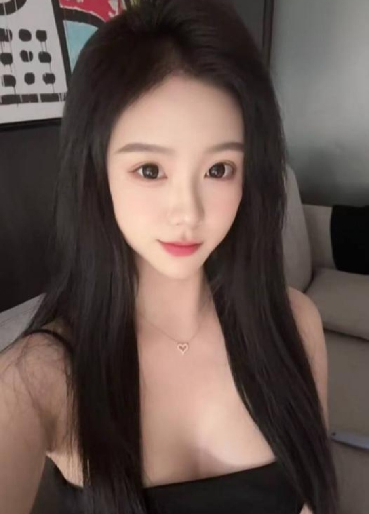 雨花性感甜妹果果