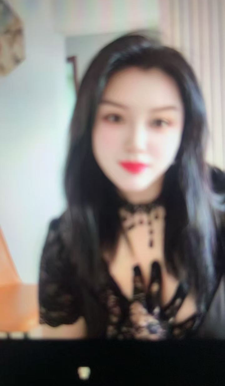 大奶肥臀丰润小少妇