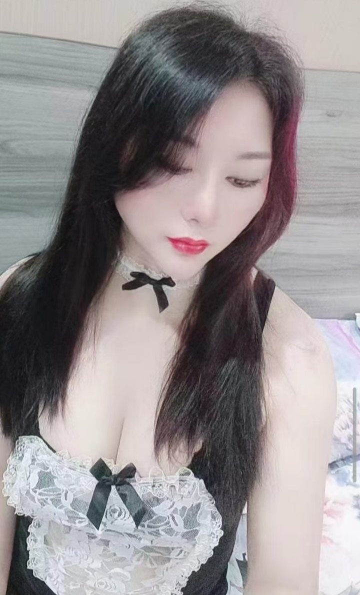 美艳丰润小少妇梦雪