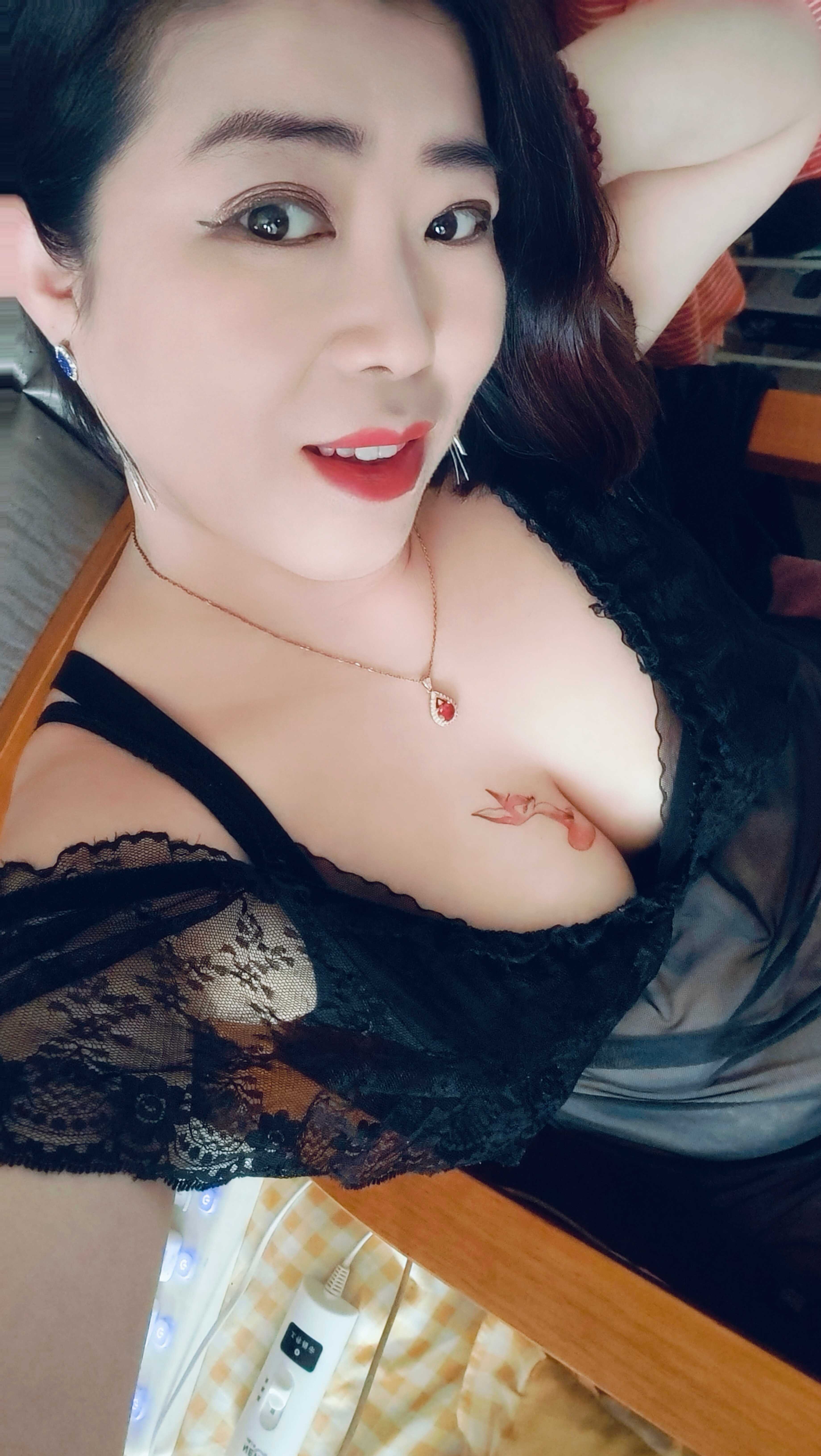 天天开心，胸大水多