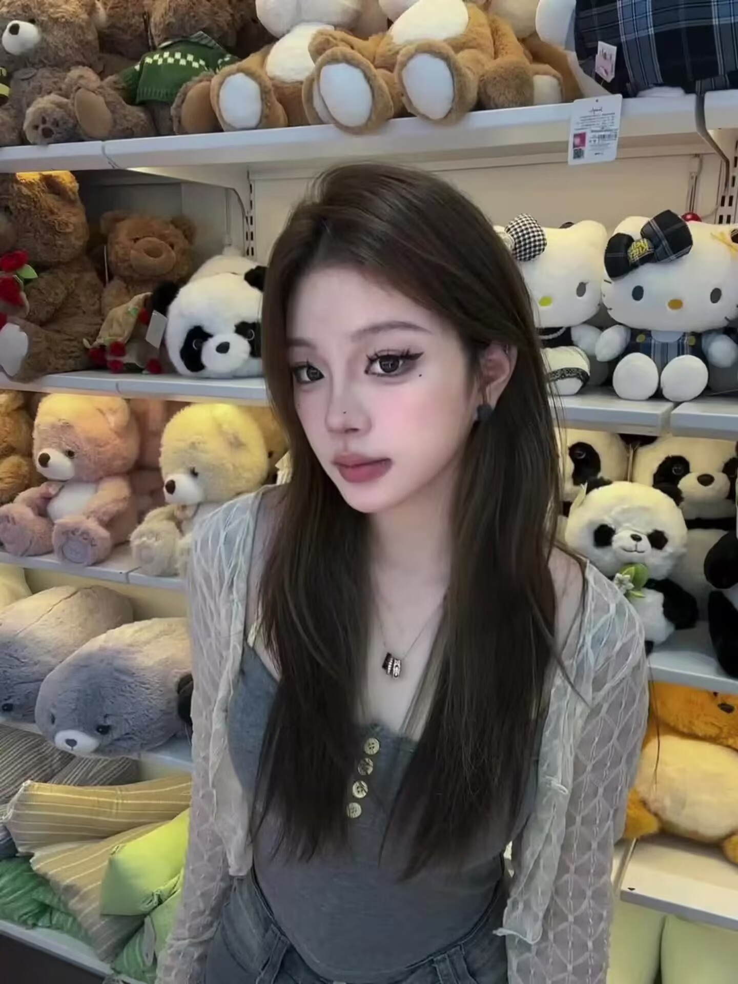 温柔嫩妹，皮肤吹弹可破