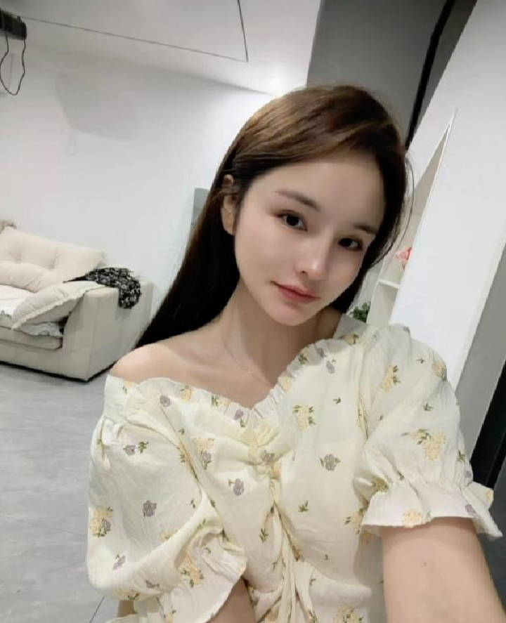 温柔细致萱萱小姐姐