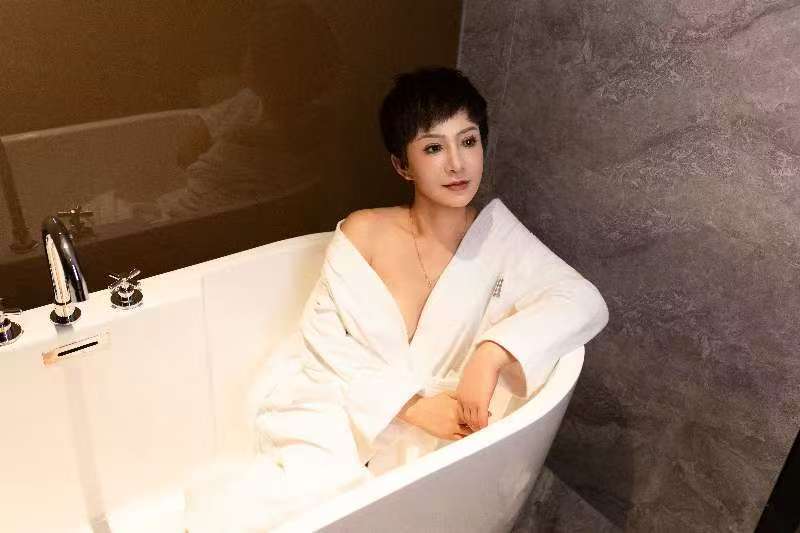 青岛市性感短发御姐