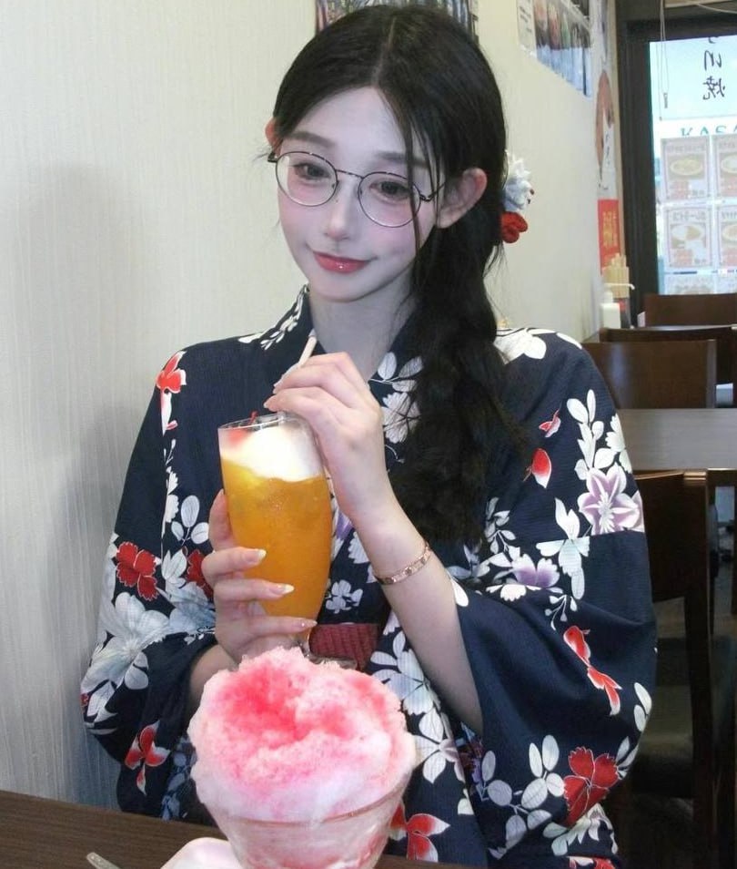 翘臀瑶瑶探花眼镜妹