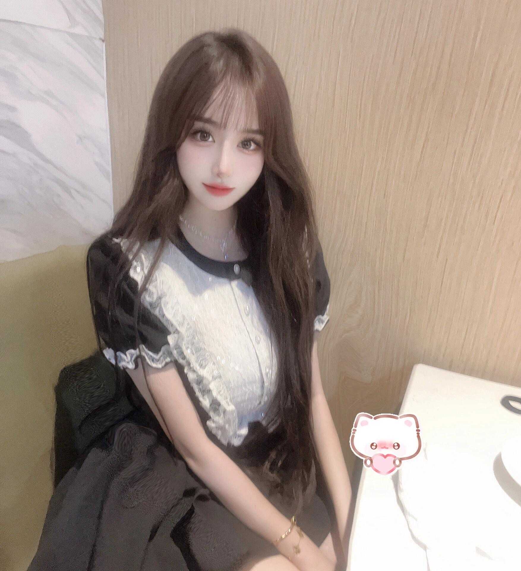 高颜值妹子身材绝佳