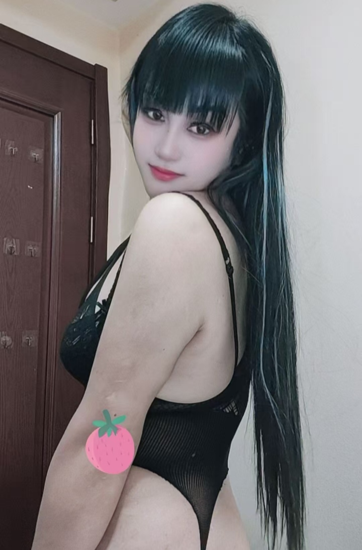 迈皋桥 tun~精的小姐姐