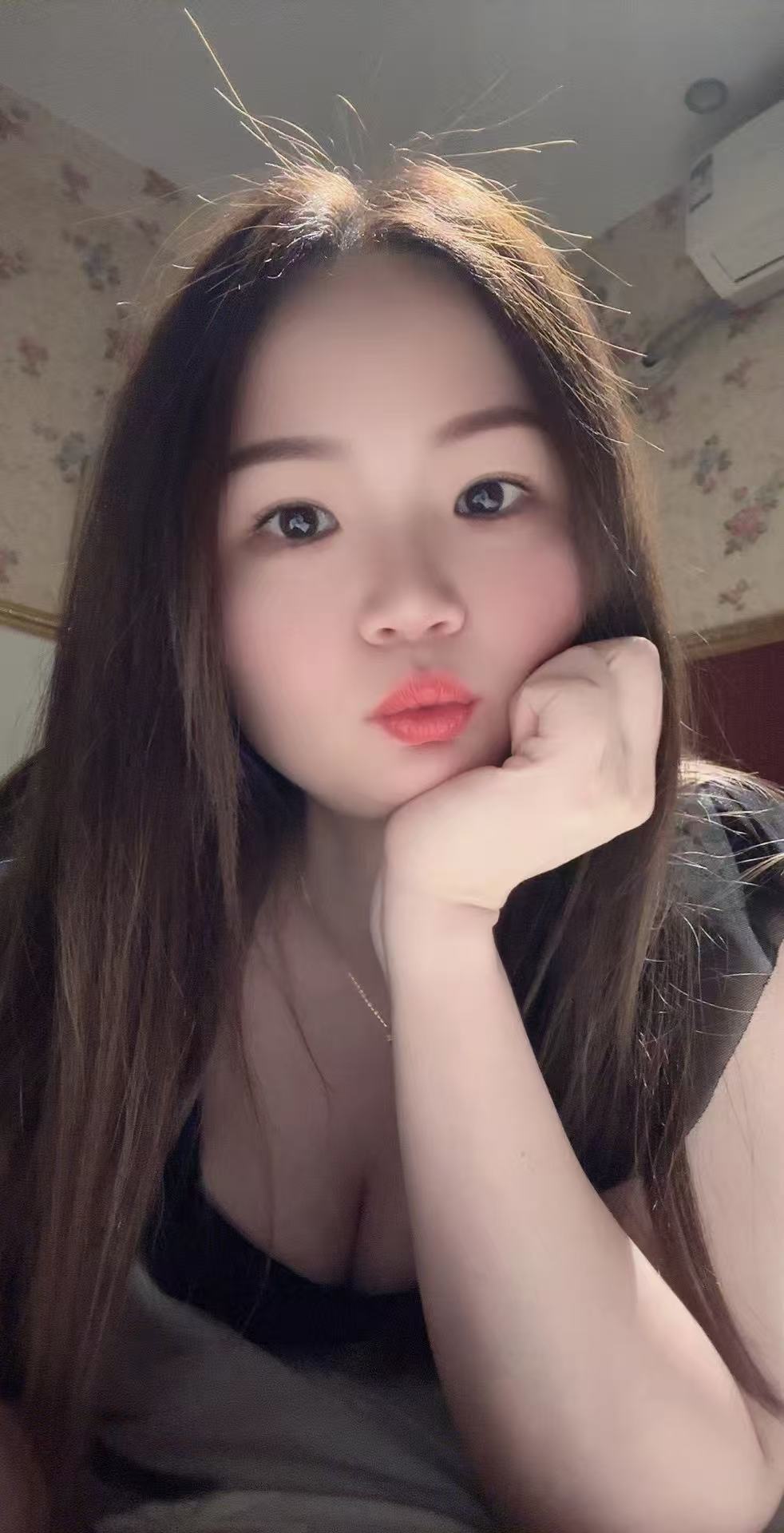 会所刚出来的服务少妇