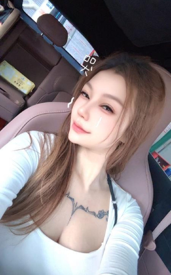 天涯大胸辣妹朵朵