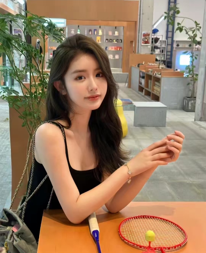 龙华白嫩兼职甜妹橙子