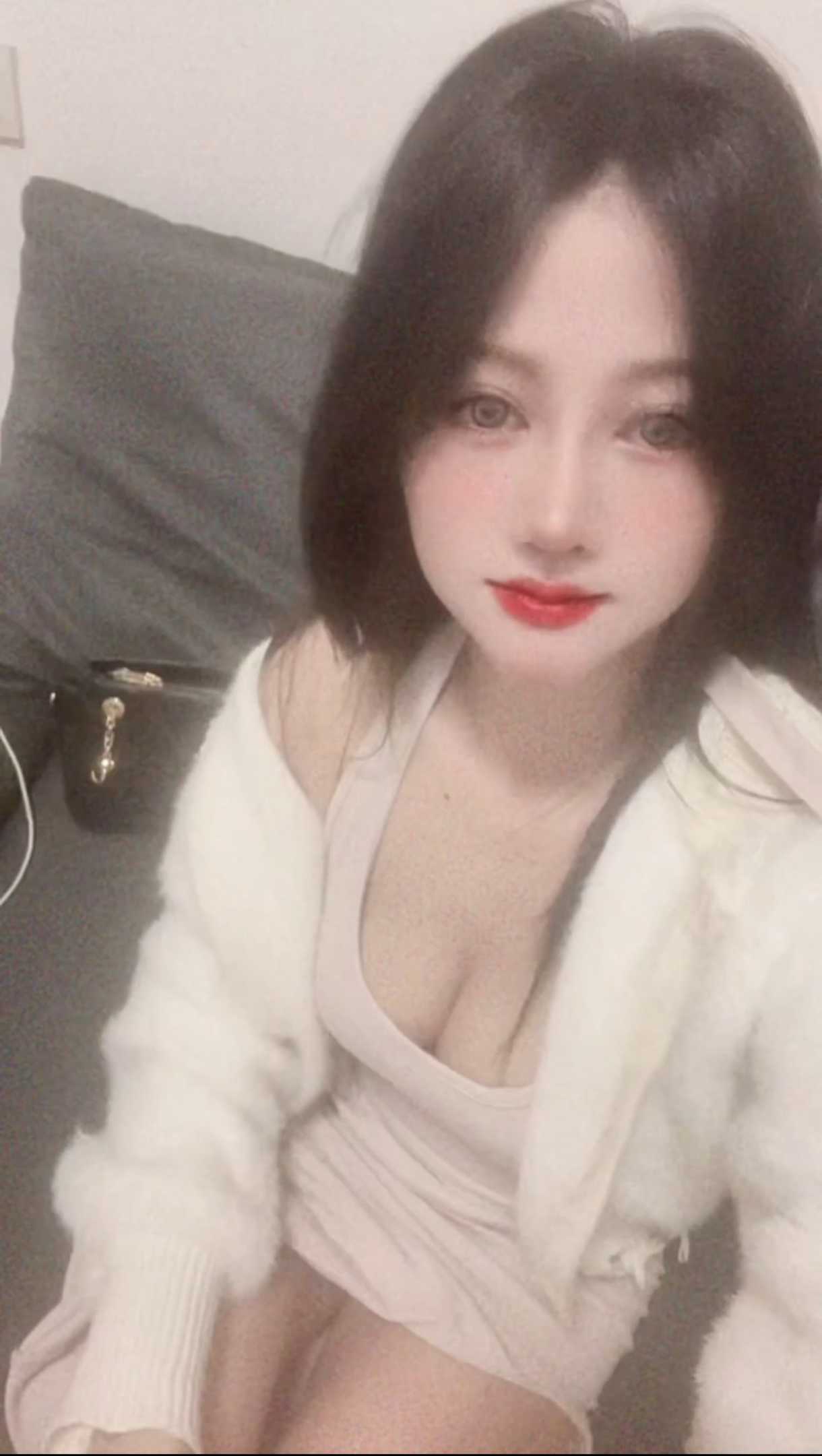 番禺桥南05年甜辣辣 快餐200 戴套口300 便宜且嫩