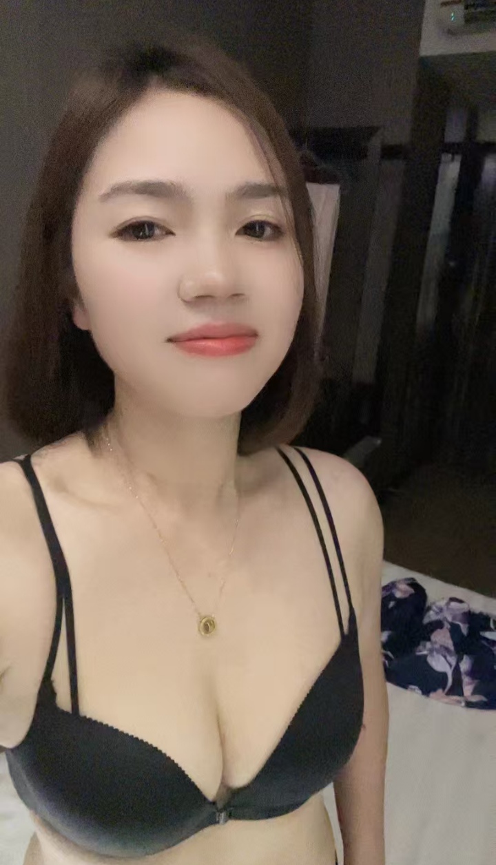 麦地情趣御姐喵喵