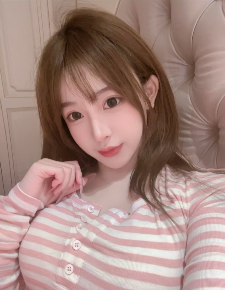 武昌美乳嫩妹小辣椒