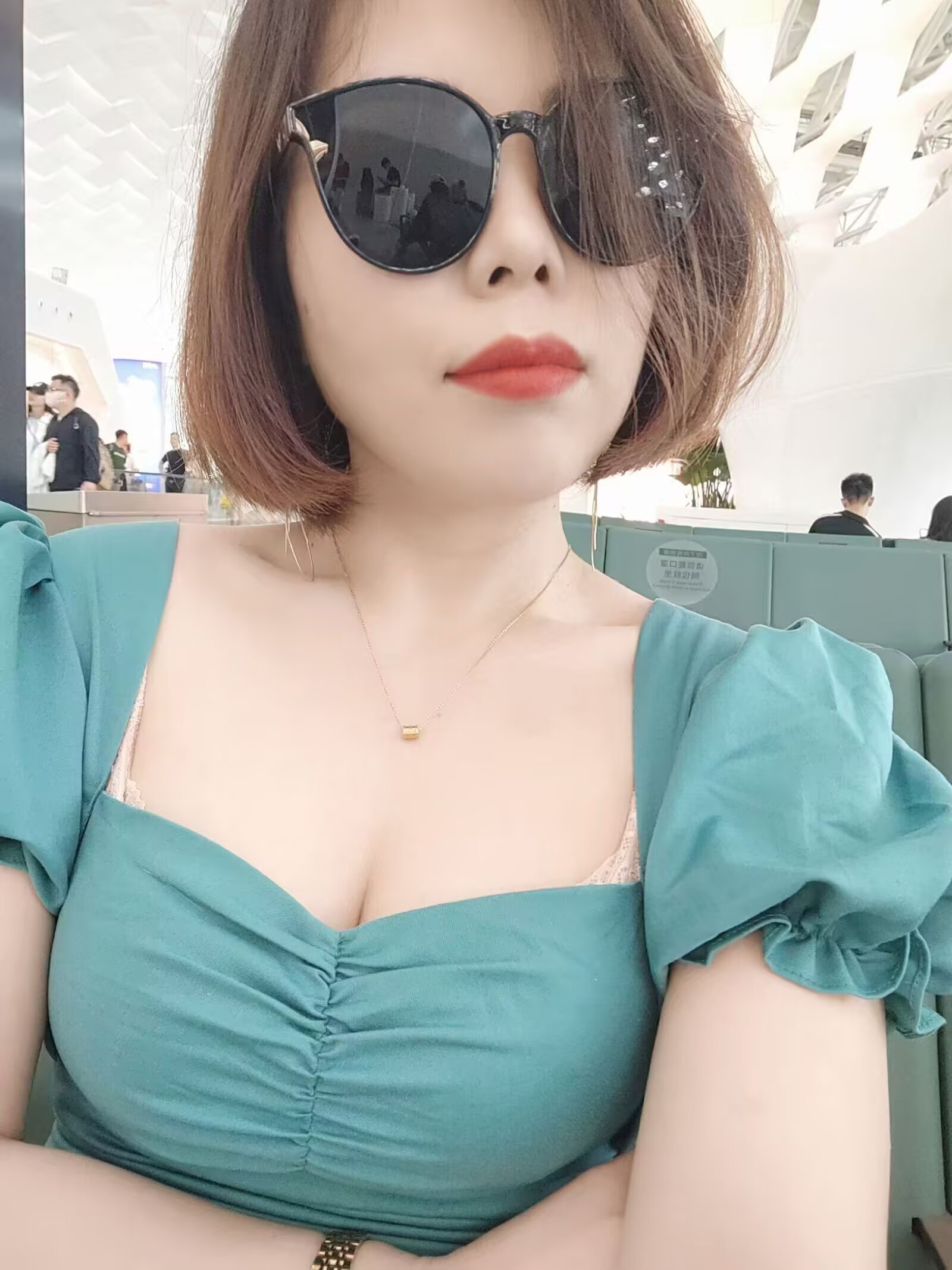 龙华眼镜小姐姐