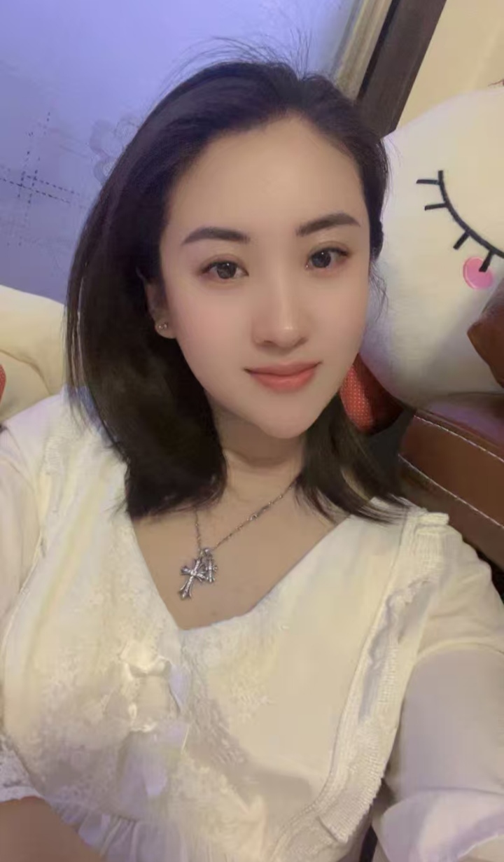 青山丰润御姐莹莹