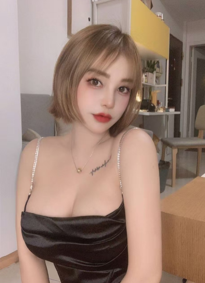 大白兔短发尤物兰兰