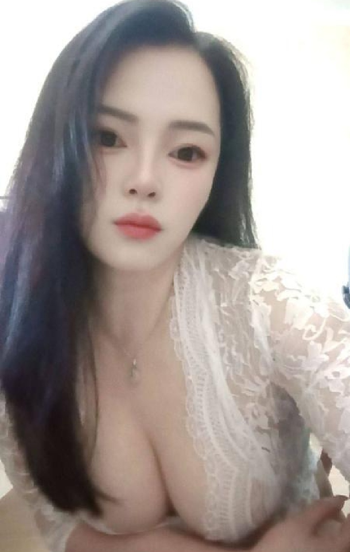 岳麓丰润小少妇果儿