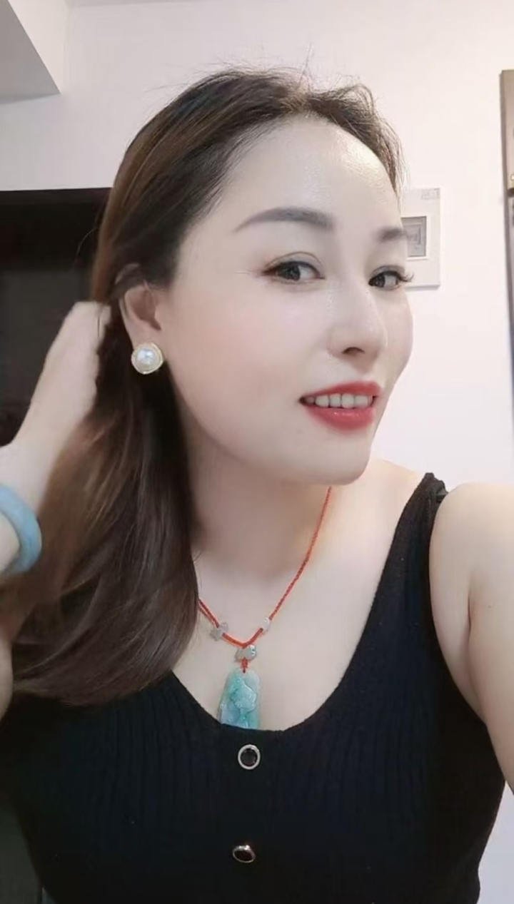 丰润情趣小少妇媚儿