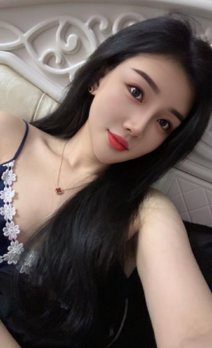 东门美艳御姐猫老师