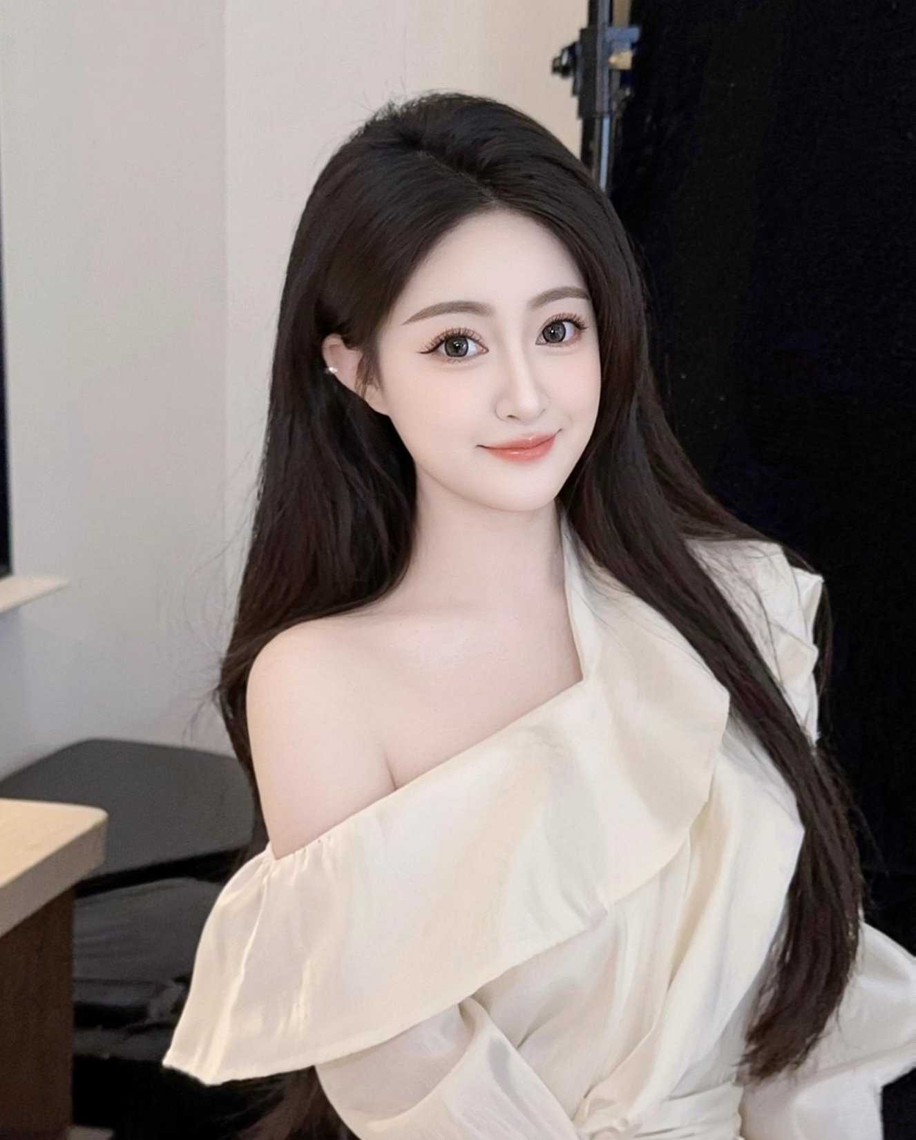 妹妹性格温柔，大方开朗，热情，技术好，长得也不错