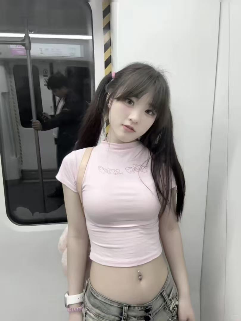 刚下水小学妹,互动能力强适合做你的临时女友